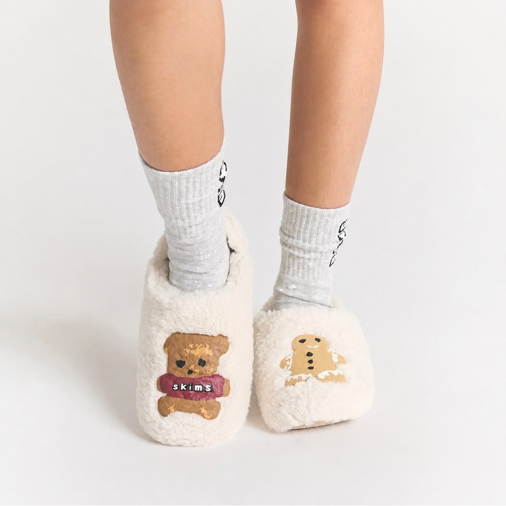 SKIMSΒ X Cactus Plant Flea Market Sherpa Slippers